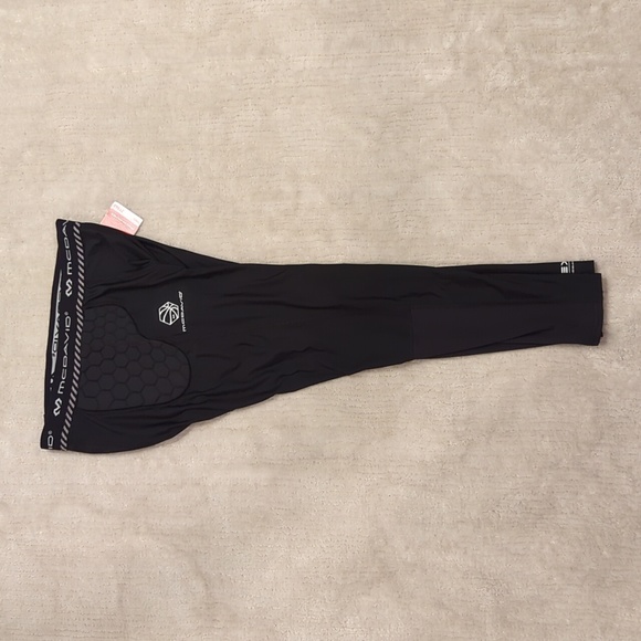 McDavid Men's HEX Padded 3/4 Basketball Tights - Picture 4 of 7